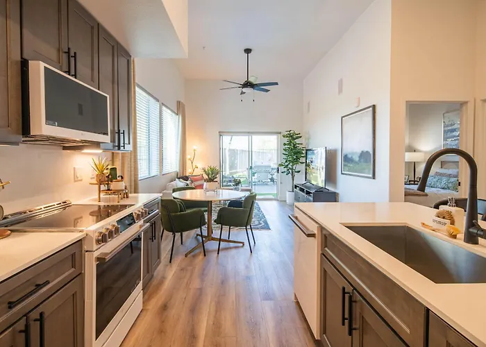 Rooftop Deck, Heated Pool Nearby Golf & Sun Stay Apartment Scottsdale