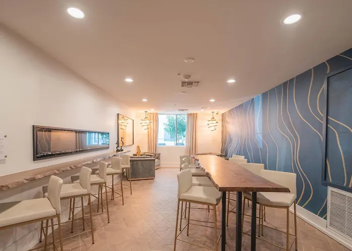 Rooftop Deck, Heated Pool Nearby Golf & Sun Stay Apartment Scottsdale